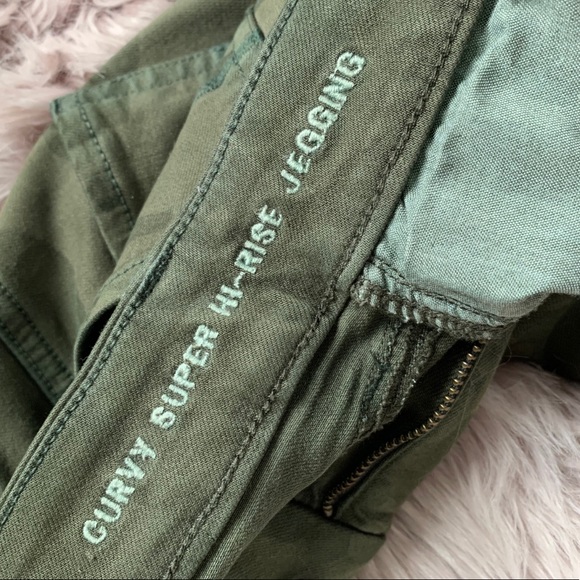 American Eagle CURVY Super Hi-Rise Camo Jeggings - Picture 3 of 7